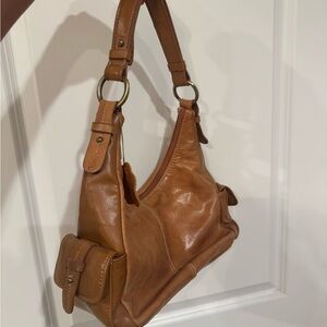 Arielle Elegant Tan Leather Shoulder Bag with Pockets